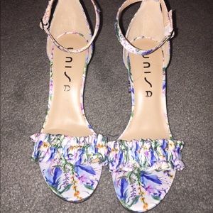 Final Sale Unisa Floral Strapped Heeled Sandals